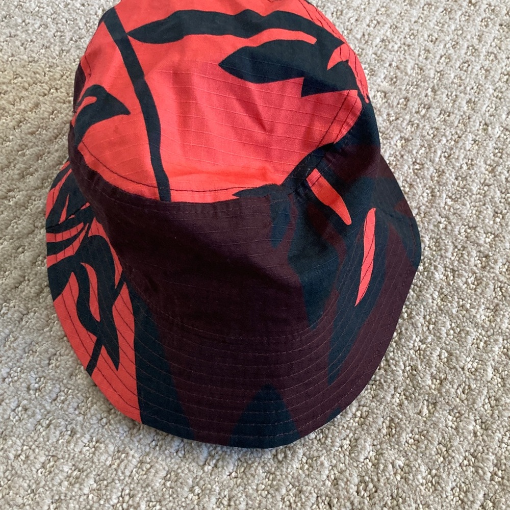 Formula 1 Adidas/ Mercedes Red and Black Bucket Hat - Picture 5 of 5
